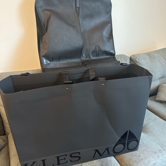 Brand new never worn
 with tag+ receipt +box
I sell because it’s big for me - Picture 5 of 6